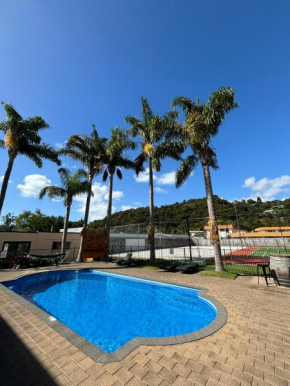 Palm Tree Lodge & Backpackers